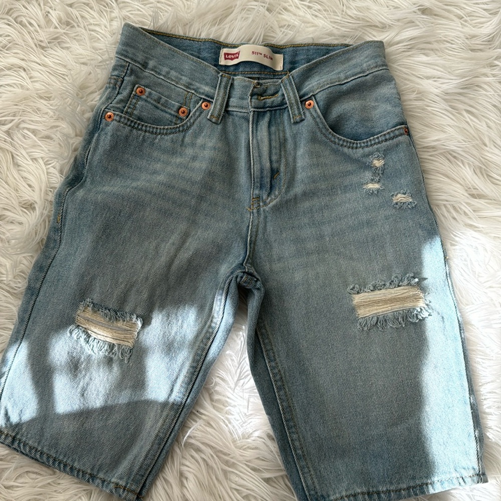 Like new Levi’s boys shorts